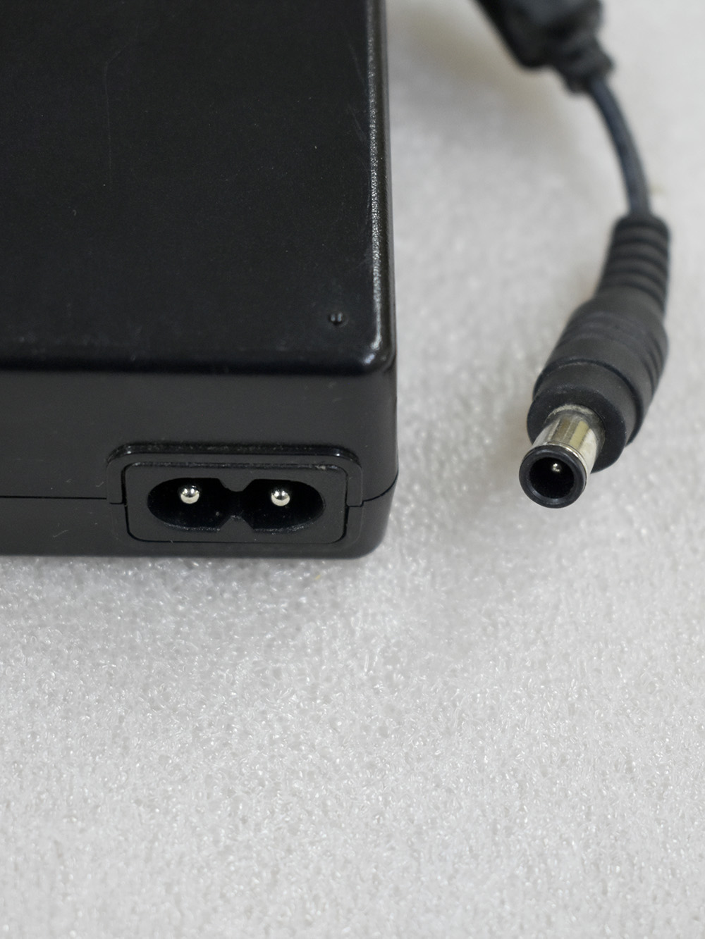 Блок питания Samsung A3514_DHS 14V 2.5A Блок питания Samsung A3514_DHS 14V 2.5A