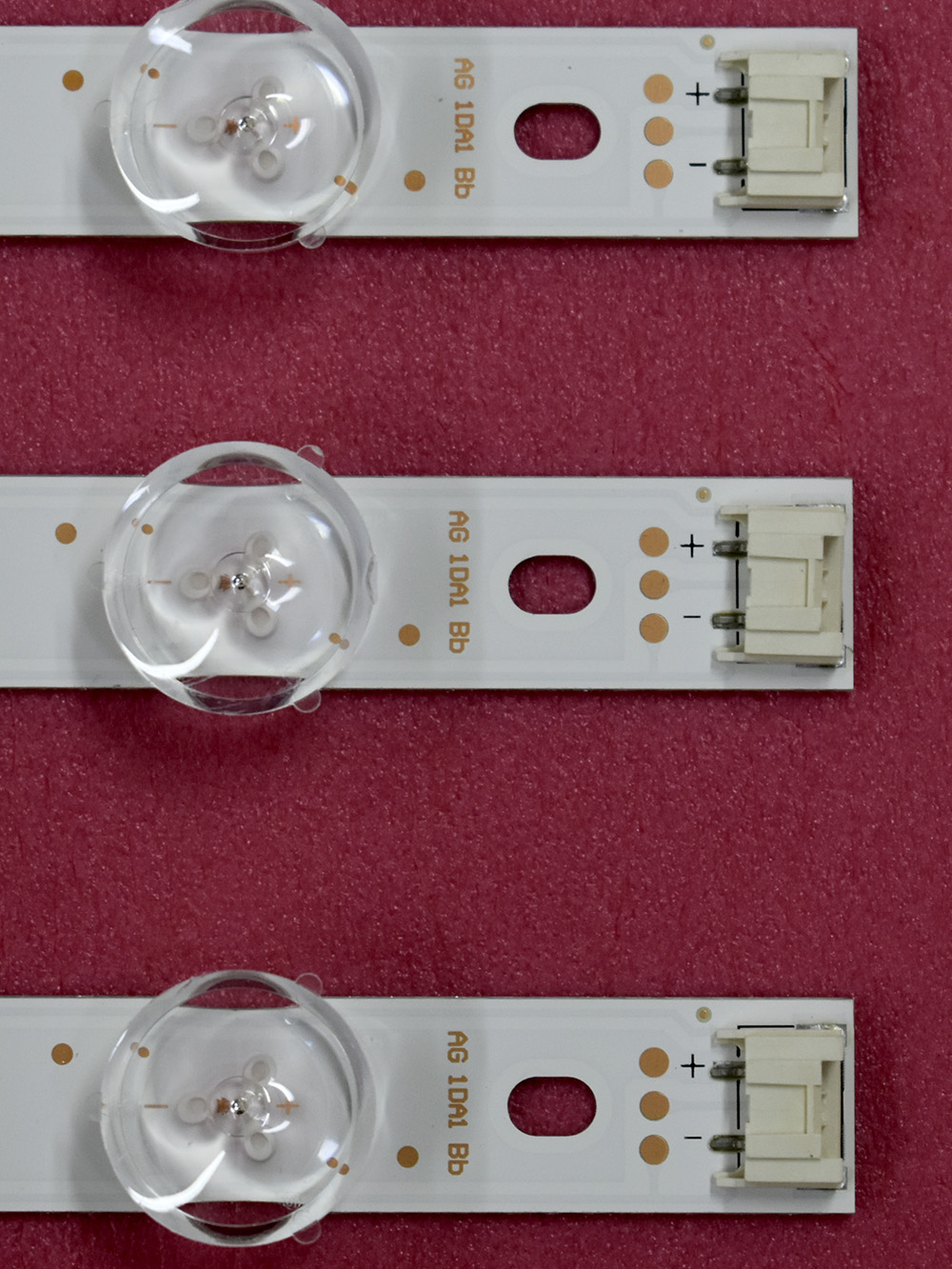 Комплект подсветки LG Innotek 42 NDE Rev 0.3 Комплект подсветки LG Innotek 42 NDE Rev 0.3