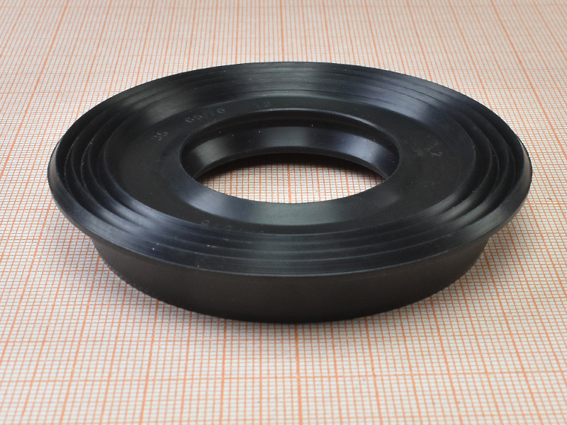 Сальник 35x65/76x13 Сальник 35x65/76x13