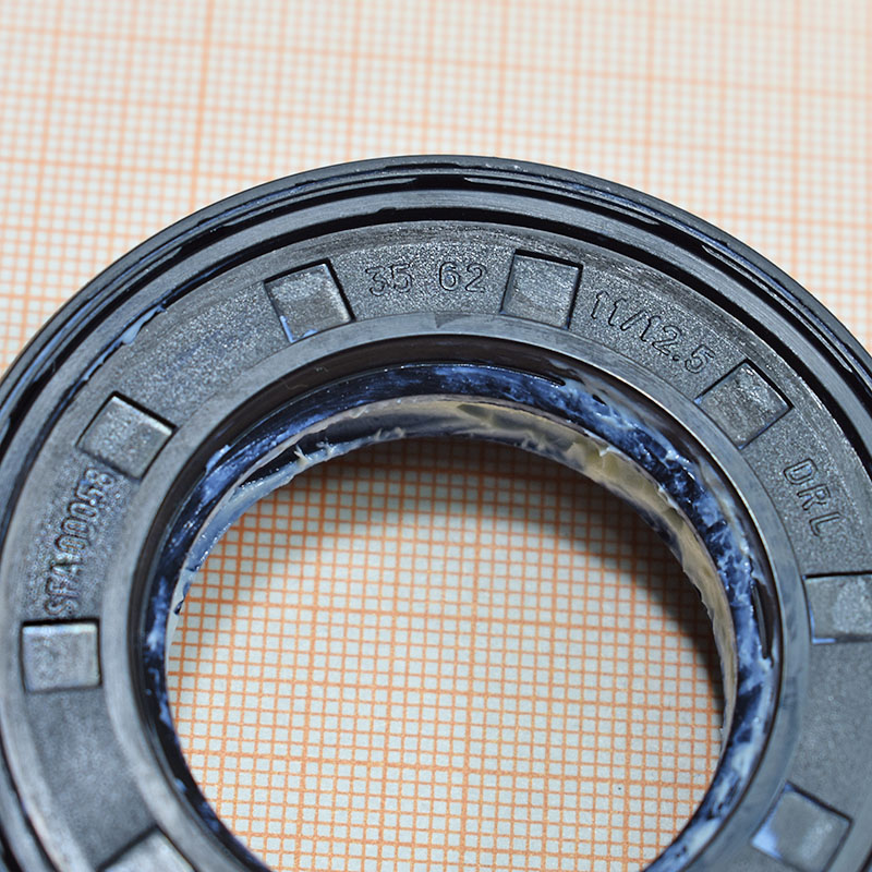 ������� 35x62.1x11/17.5, �� �������